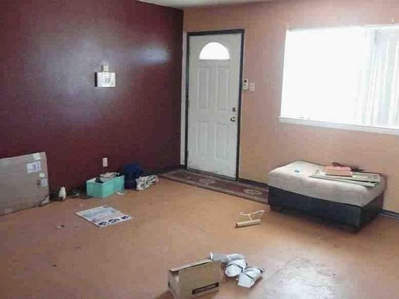 5th image of 3915 Highland View Dr