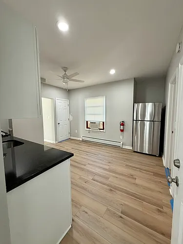 224 Cortlandt St #1 Photo 1