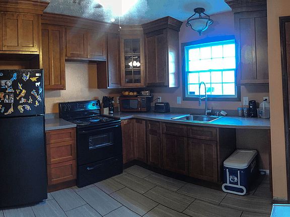 2nd image of 2049 Santuomo Ave