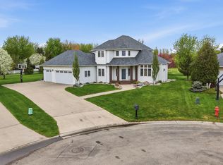 274 44th Ave S, Moorhead, MN 56560