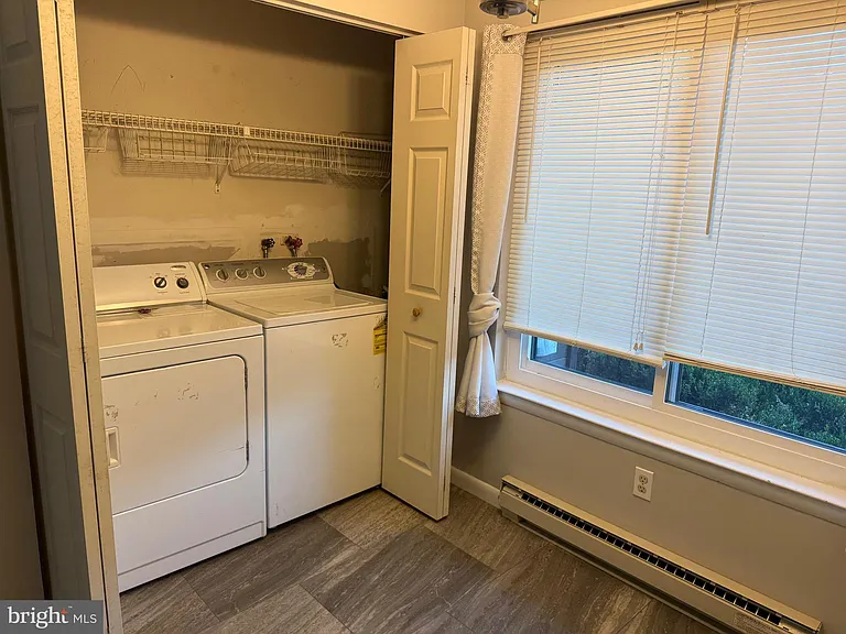 204 Village Rd — Photo 20