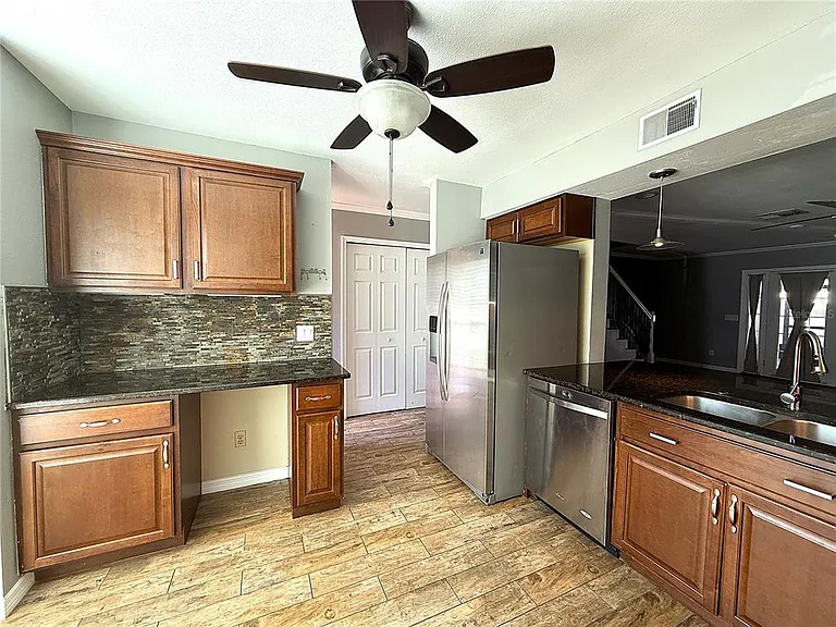 16335 Rambling Vine Dr W — Photo 10