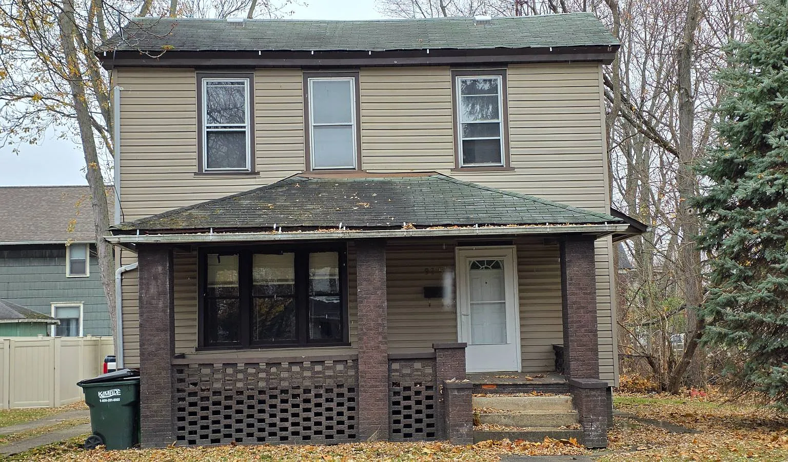3 bed, 1.0 bath, $850 — Photo 1