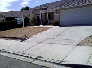 13221 Claremont Ave, Victorville, CA 92392