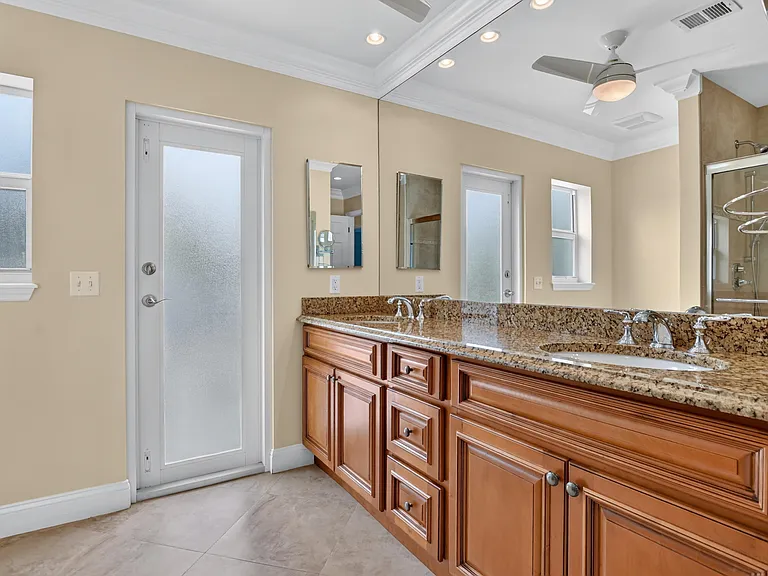 899 Granada Dr — Photo 24