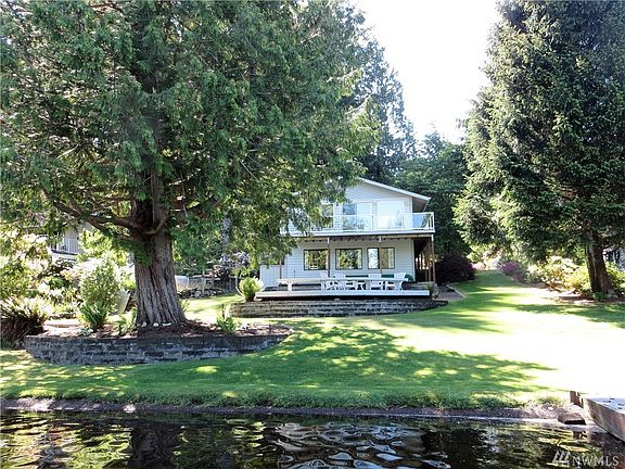 2nd image of 661 E Ballantrae Dr