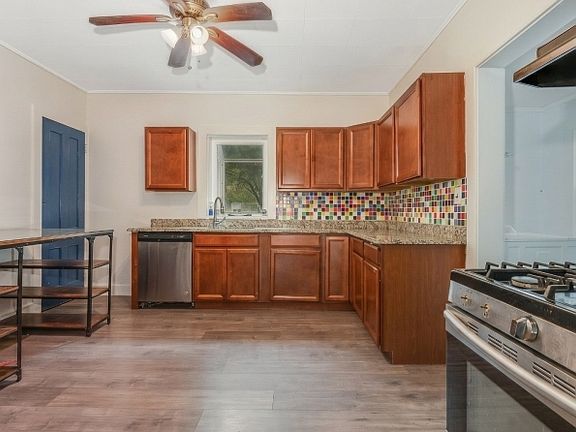 3rd image of 5 Springside Road
