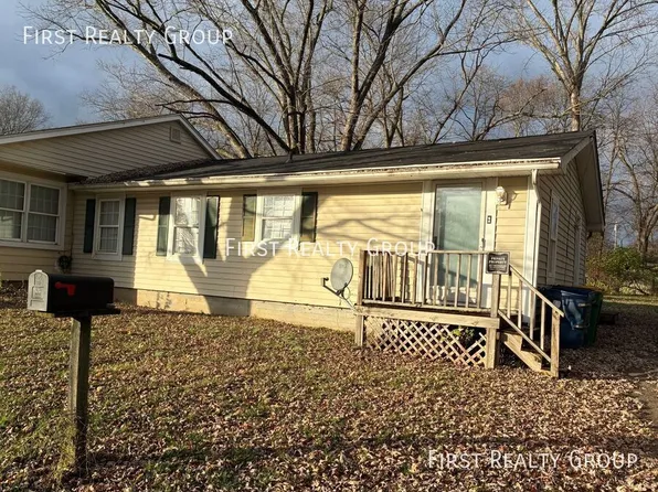 140 E Market St APT B, Springboro, OH 45066