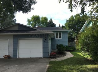 1922 23rd Ave S, Grand Forks, ND 58201