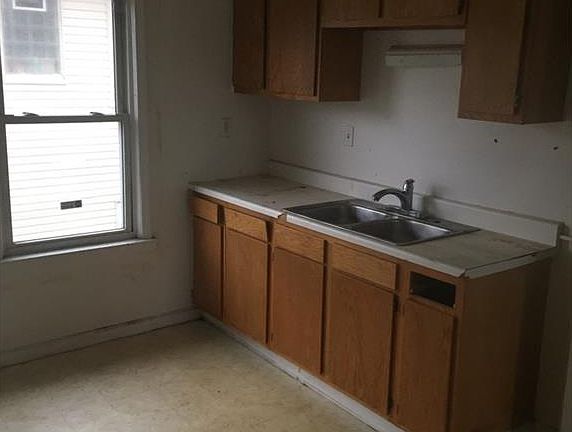 2nd image of 864 Biruta St