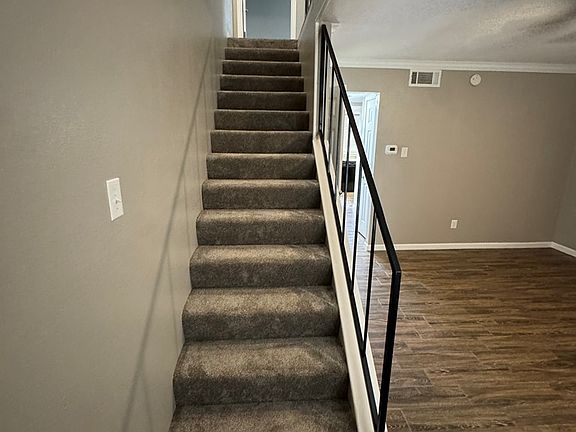 3rd image of 1322 Harless Ave #1