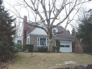 1st image of 220 S 12th St