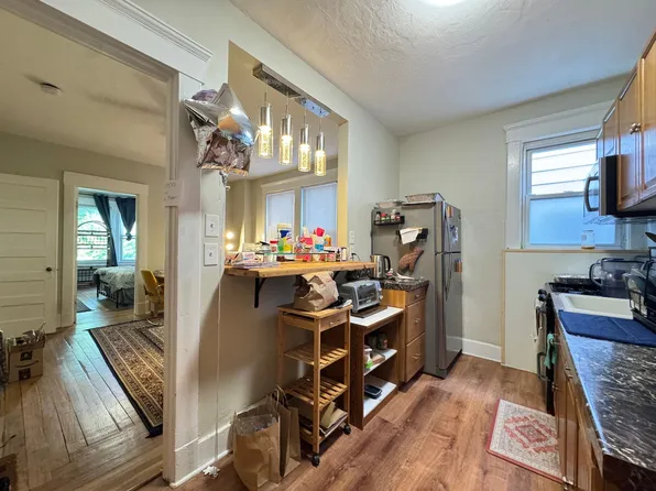 968 State St #B8, New Haven, CT 06511