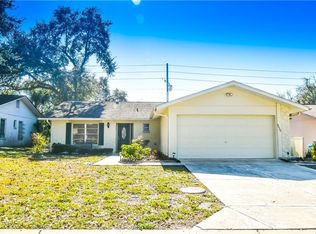 8026 Los Alamos Dr, Port Richey, FL 34668