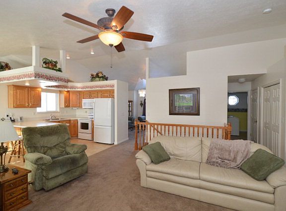 5th image of 3830 E Heartland Cir