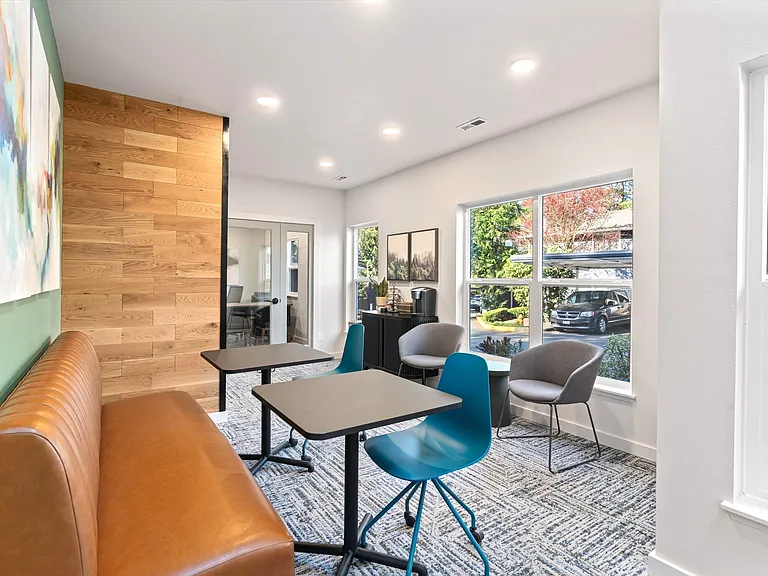 Westvue Apartments — Photo 22