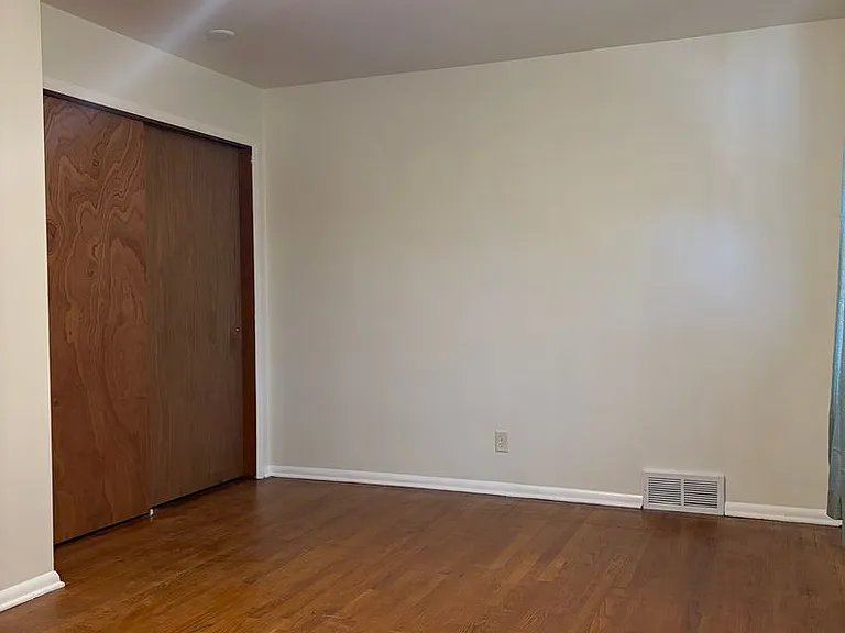 4401-4407 Eastridge Dr — Photo 26