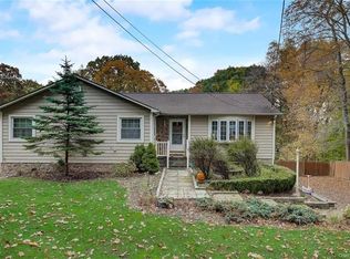 29 Ernst Rd, Cortlandt Manor, NY 10567