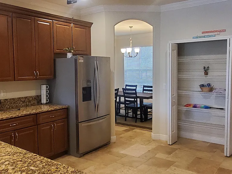 301 E Merritt Ave — Photo 10