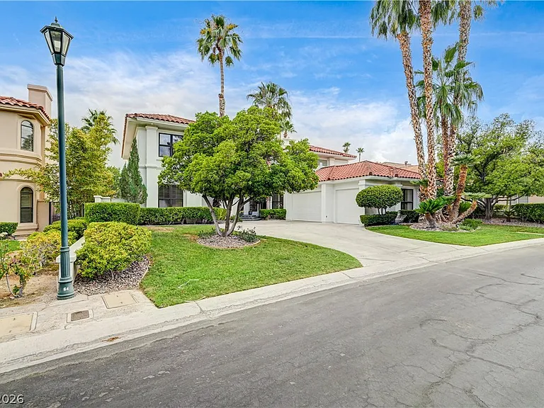 8901 Robinson Ridge Dr — Photo 4