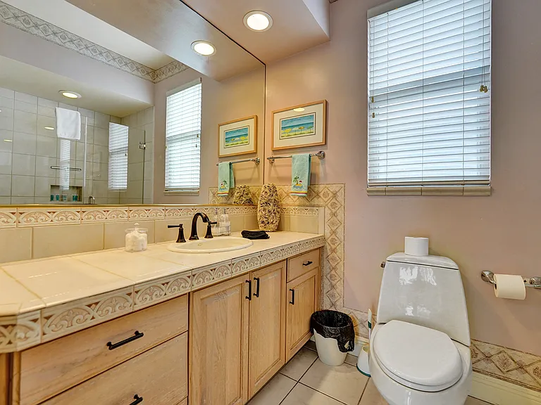 220 Pine Ave — Photo 34