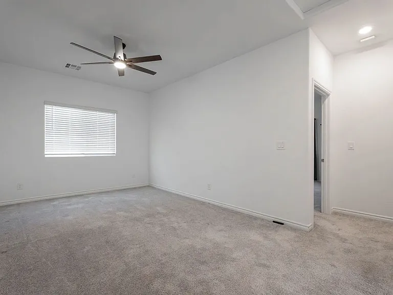 7126 Calvert Cliffs St — Photo 17