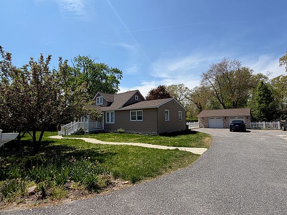 2nd image of 7950 Quarterfield Rd