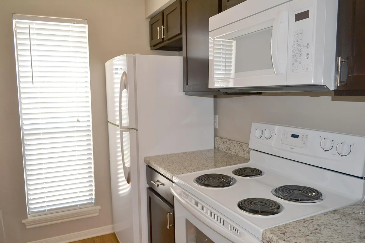 Building Photo - 705 San Pedro Dr