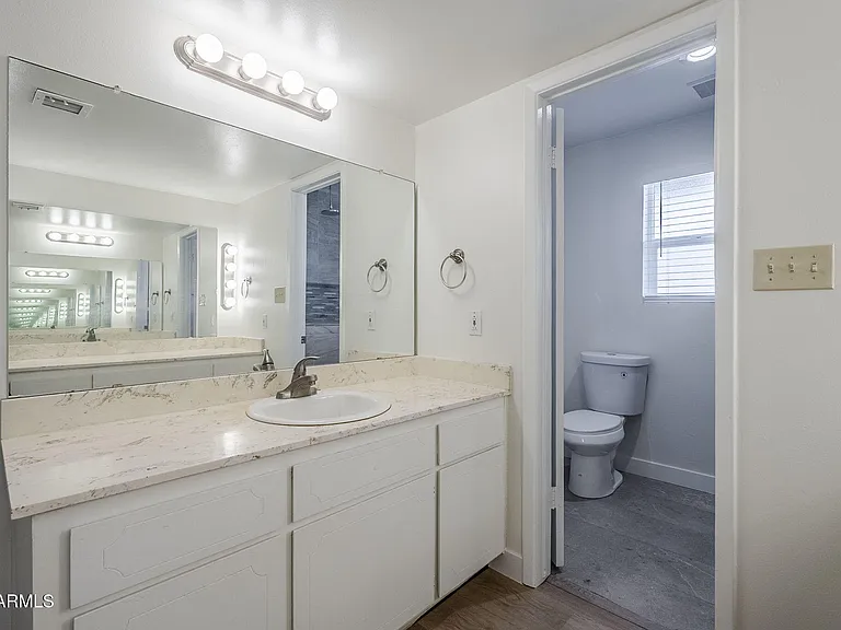 1904 E Manhatton Dr — Photo 31
