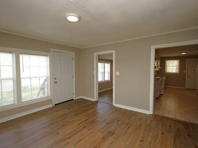 522 Green St — Photo 2