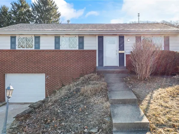 216 New Hampshire Dr, New Kensington, PA 15068