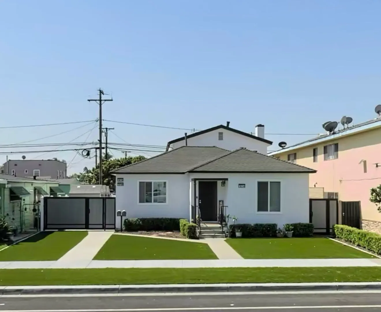 2 bed, 850 sqft, $2,750 — Photo 1
