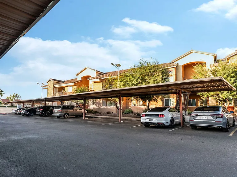 Desert View Apartments — Photo 13