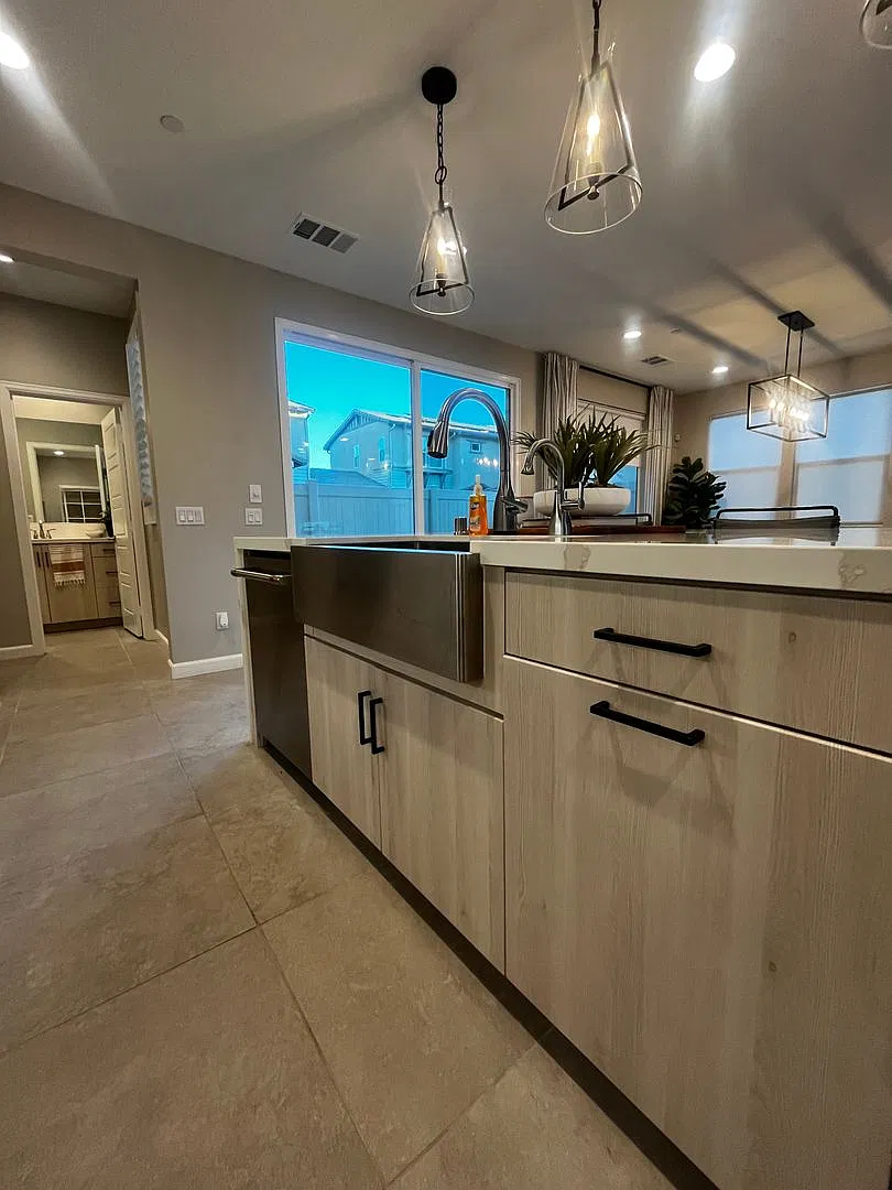 Shows Better Than A Model Home Fully Furnished & Move-In Ready! — Photo 3