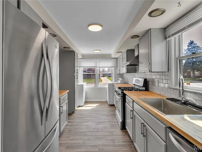 4098 Bailey Ave — Photo 3