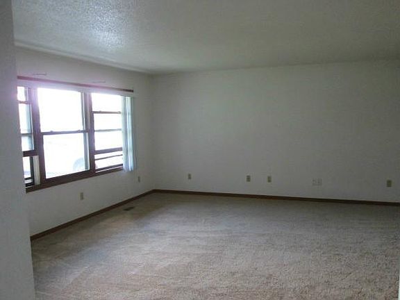 2nd image of 356 Derby Ave