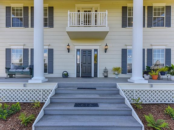 5th image of 8577 Balmoral Dr