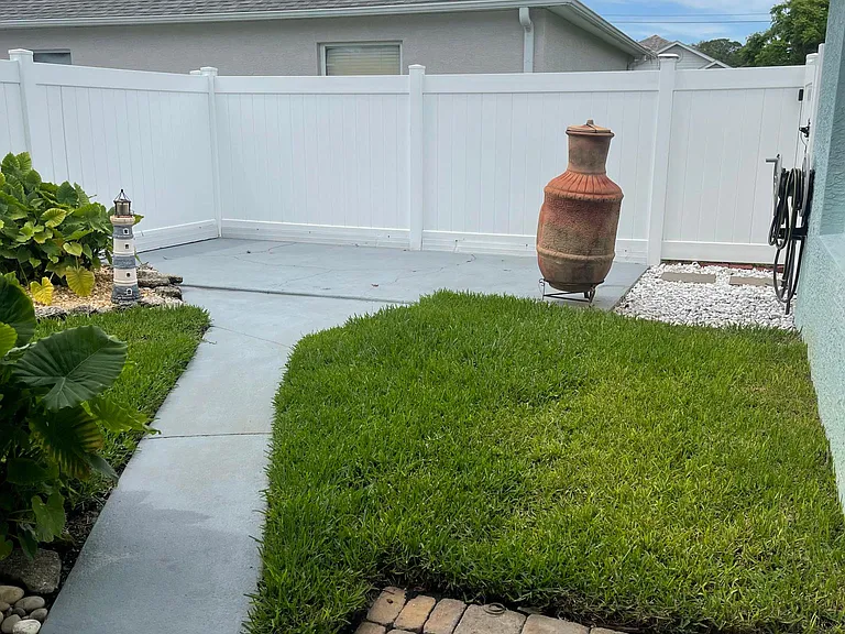 465 Island View Cir — Photo 6