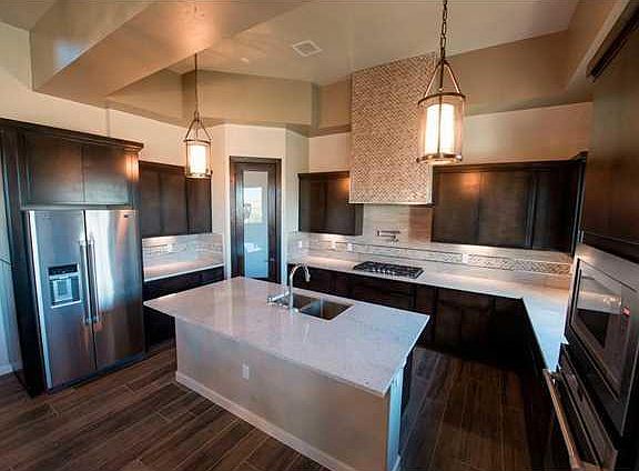 3rd image of 644 Daventry Ct