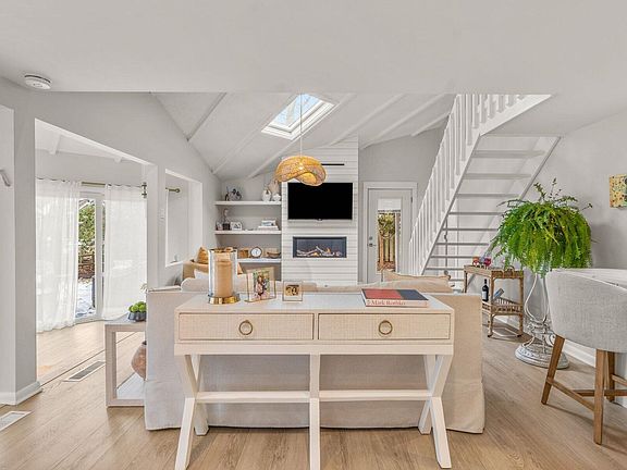 4th image of 16 Bosuns Lane