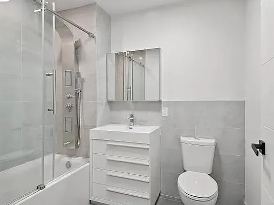 Rented by Elmekies Equities | media 9