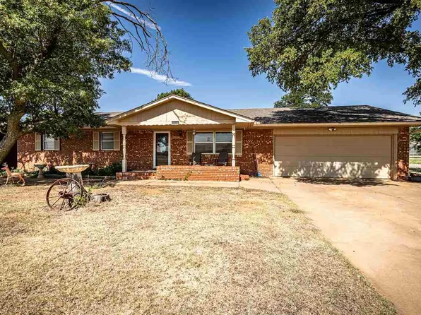 1221 N 12th St, Frederick, OK 73542