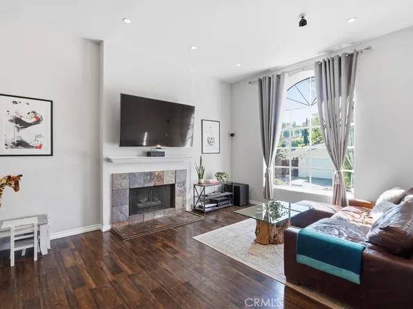 5244 Baza Ave, Woodland Hills, CA 91364