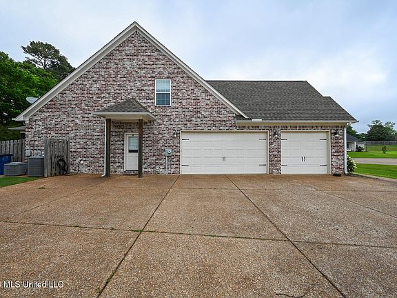 4th image of 4938 Pleasant Breeze Dr