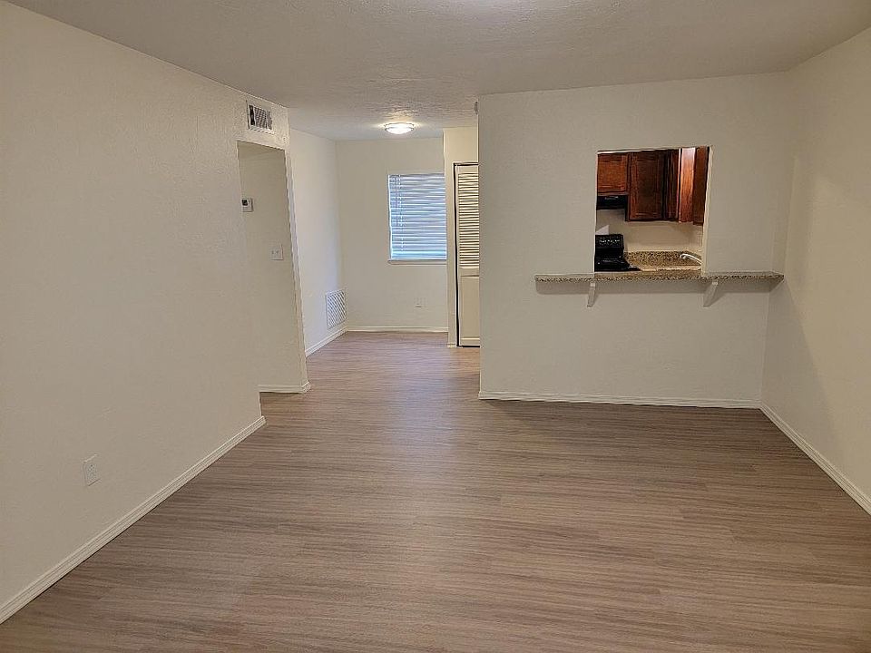 1st image of 600 NW 29th St #11204566
