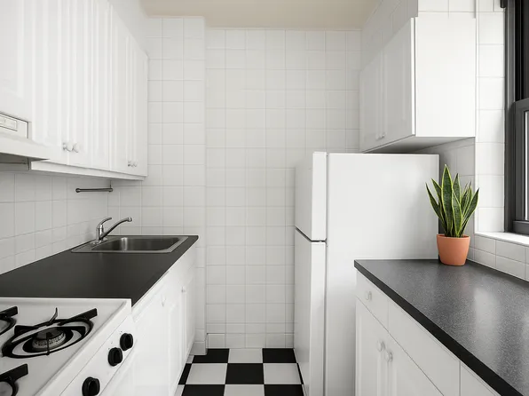 30 East 37th Street 2E image 3 of 7