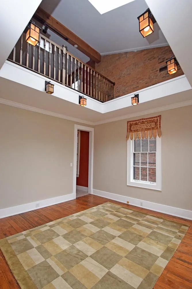 3 bed, 2182 sqft, $3,000 — Photo 4