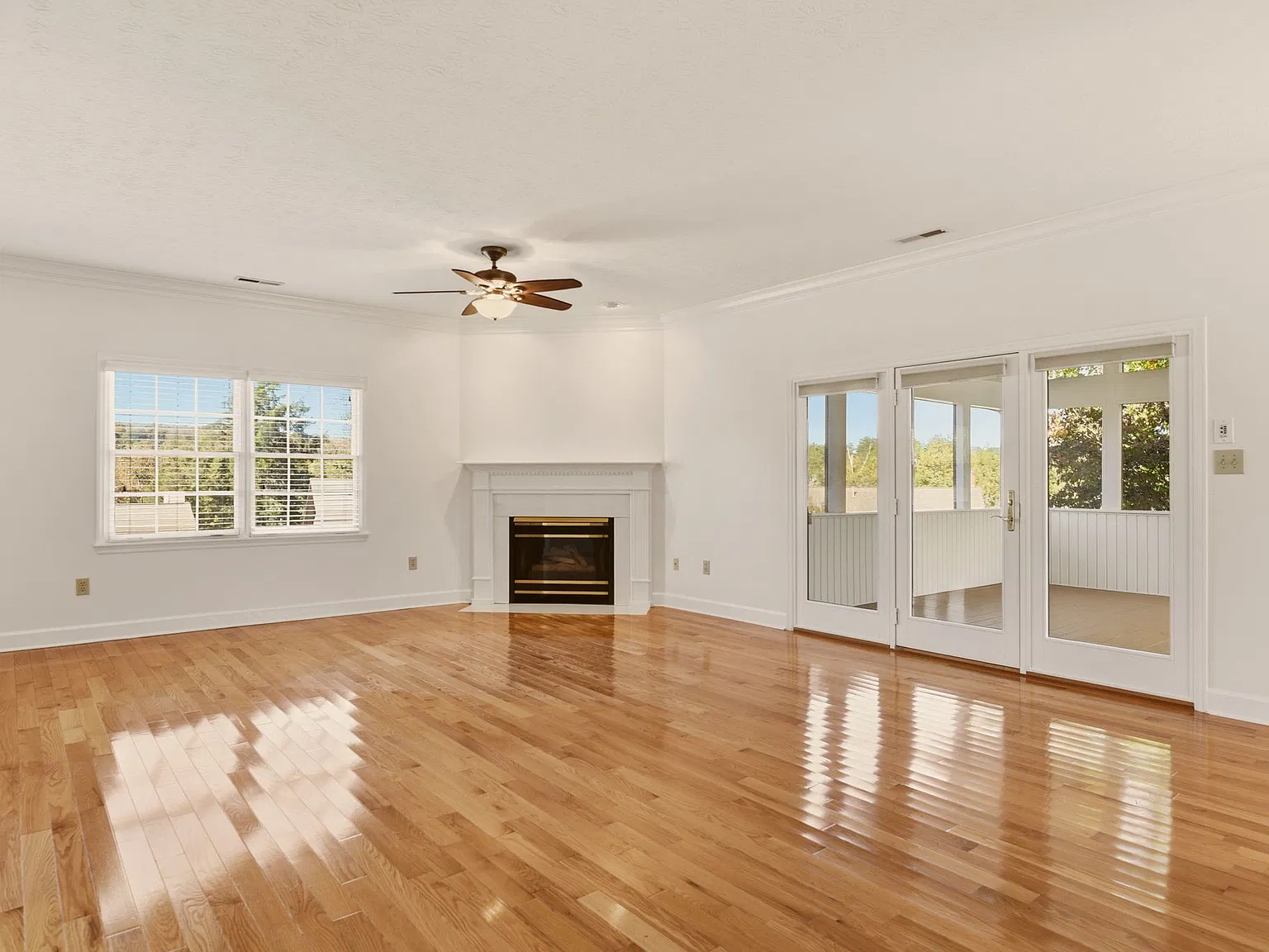 3 bed, 1800 sqft, $2,500 — Photo 4