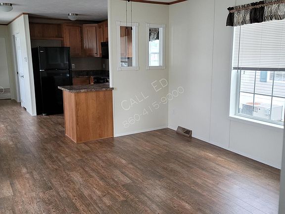 4th image of 86 Fair Acres Cir