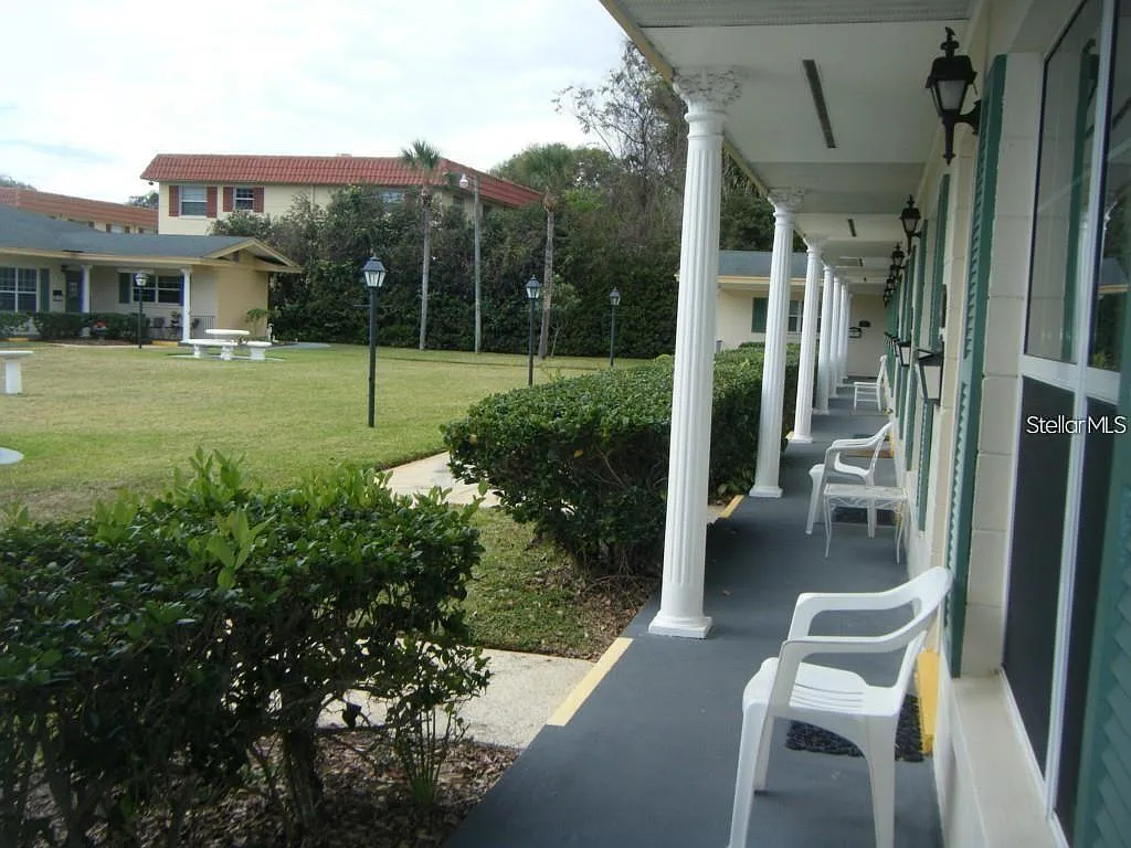 2 bed, 1.0 bath, 421 sqft, $1,175 — Photo 3